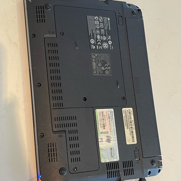 Mini gateway laptop - Picture 4 of 11